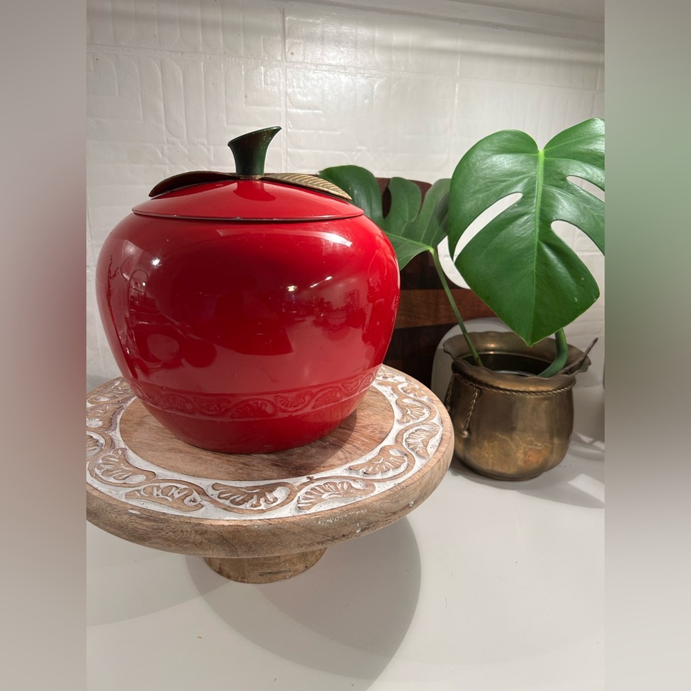 Incroyable et rare Vintage 1950 Pomme, aluminium
Canister/contenant Chrome-ever